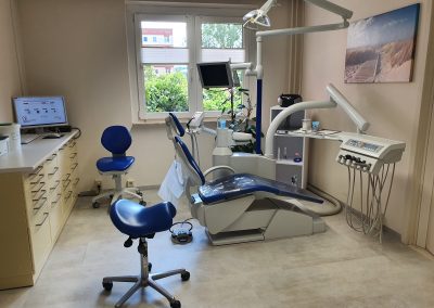 Zahnarztpraxis Neubrandenburg Behandlungszimmer
